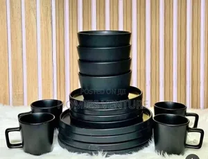 16-Piece Dinner Set - Black & White