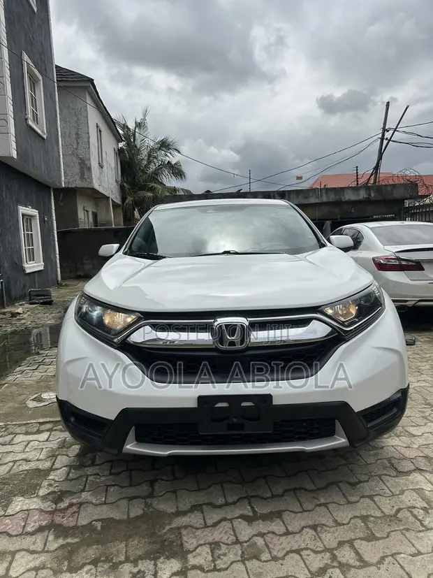 2018 Honda CR-V LX AWD White - 1