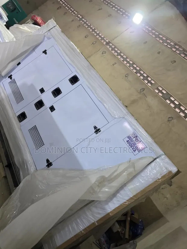 Perkins 400kVA Soundproof Diesel Generator - 1