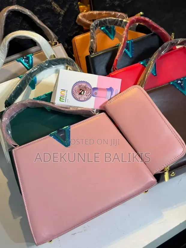 Louis Vuitton Casual Handbag - Baki Deri - 1