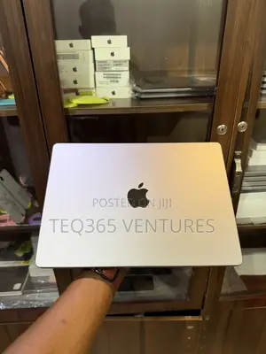 Apple MacBook Pro 2023 M2 Pro 16GB RAM 1TB SSD