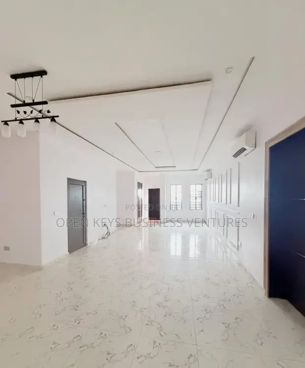 3 Bedroom Apartment da BQ a Ikate Sayarwa - 1