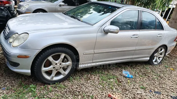 Mercedes-Benz C230 2007 Azurfa - 1
