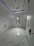 Sabon Gidan Gyara 2-Bedroom Apartment don Sawa a Igbo-Efon, Lekki - 4