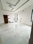 5-Bedroom Duplex don haya a Chevron - 1