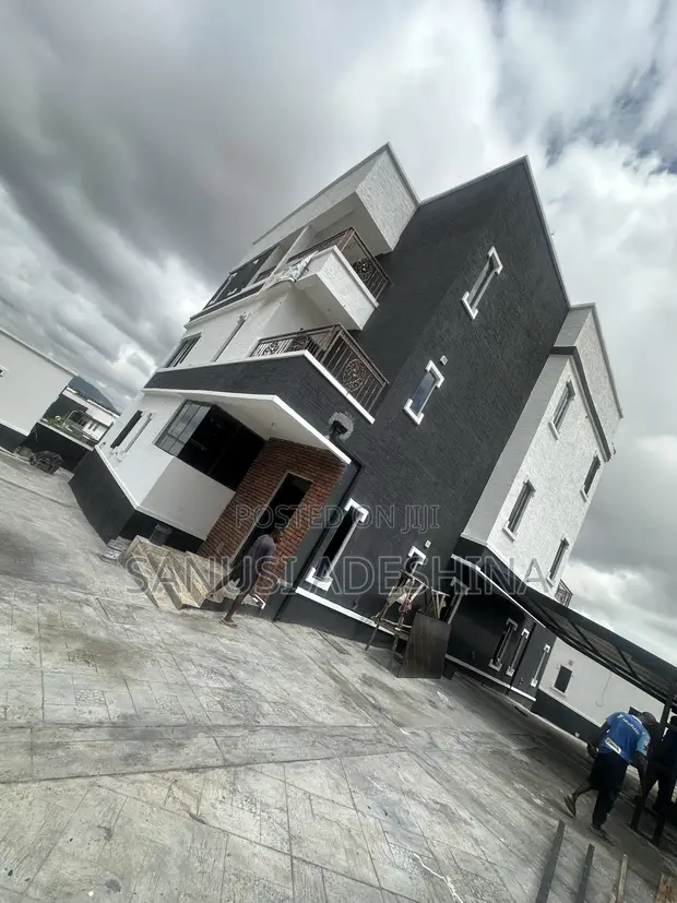 5 Bedroom Detached Duplex Don Sayarwa a Gwarimpa Estate, FCT - 1