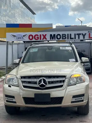 Mercedes-Benz GLK-Class 2012 Zinariya