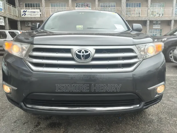2013 Toyota Highlander SE 3.5L 4WD SUV - Grey - 1