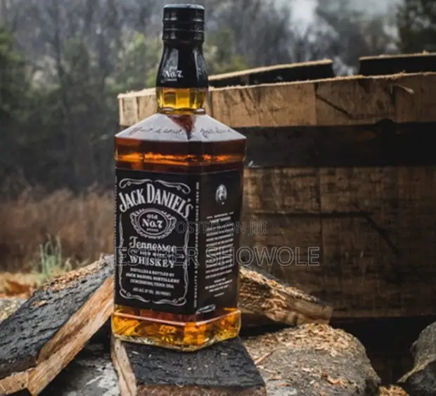 Jack Daniel's Blended Whisky - 1