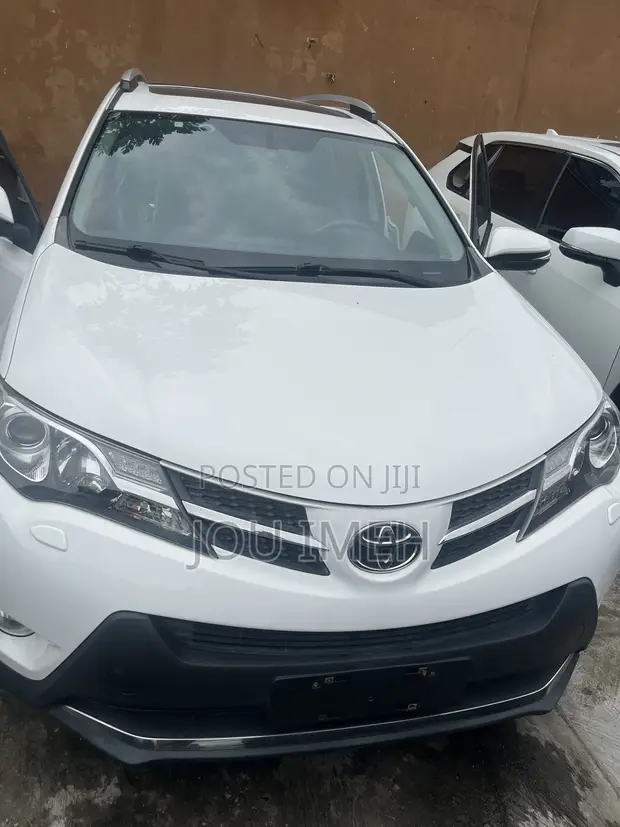 Toyota RAV4 2013 White - 1
