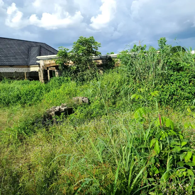 5-Bedroom Uncompleted Bungalow in Umuahia - 1