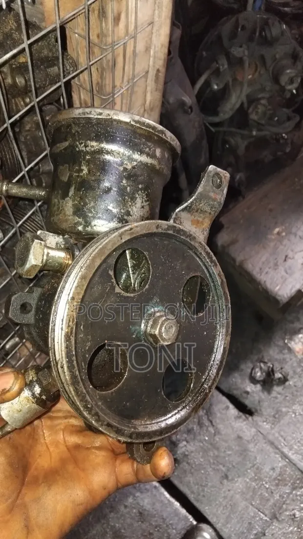 Direct Tokunbo Power Steering Pump for Toyota Carina 2 & Avensis - 1