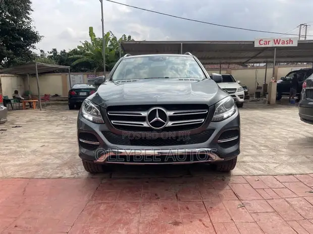 Mercedes-Benz GLE 350 2018 Silver - 1
