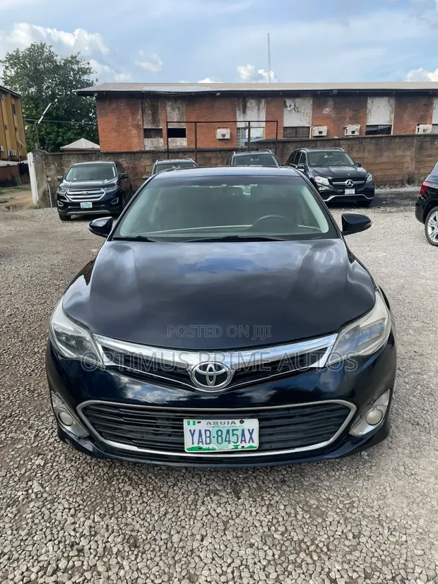2014 Toyota Avalon Limited Sedan - 1