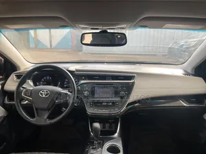 2014 Toyota Avalon Limited Sedan