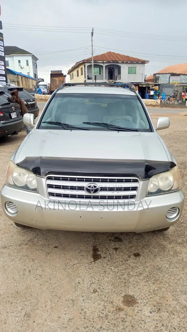 Toyota Highlander 2003 Silver - 1