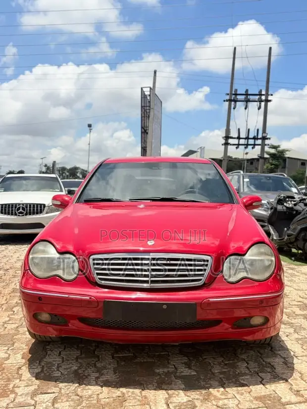 Mercedes-Benz C250 2007 Red - 1