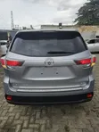 2016 Toyota Highlander LE V6 4x4 SUV - Silver - 5