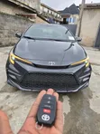 Toyota Corolla SE 2023 - Launin Fari - 1