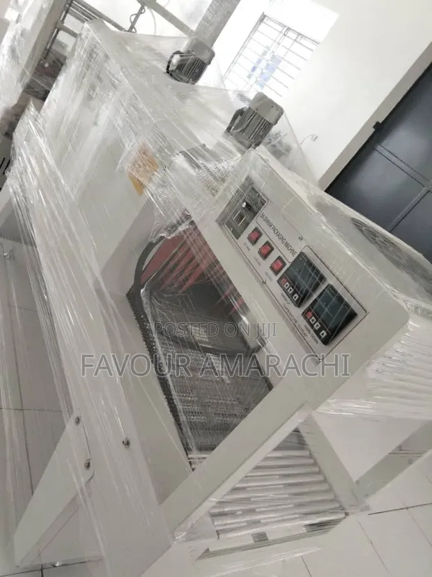 Brand New Shrink Wrapping Machine for Bottled Water - 1