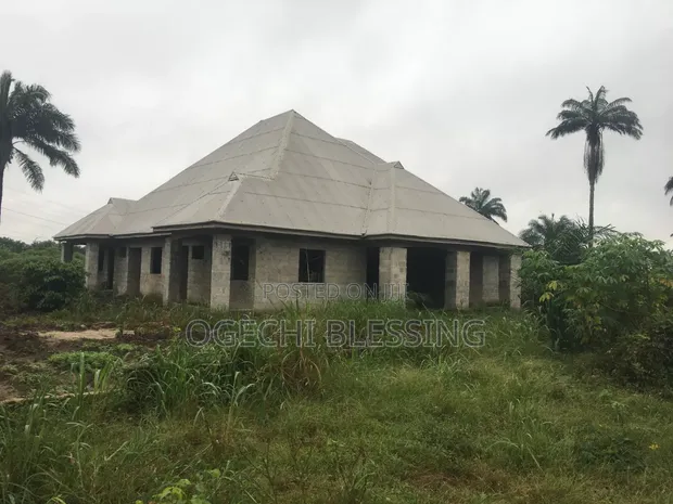 Oge's Fashion World - 7 Bed House for Sale in Obehie Asa, Abia State - 1