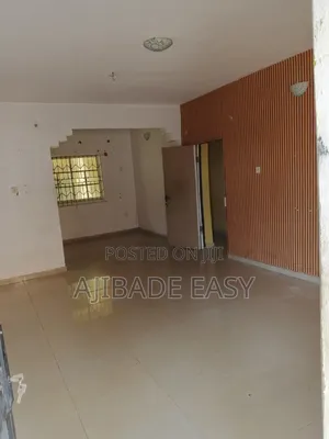 2 Bedroom Block of Flats don haya a Ayobo