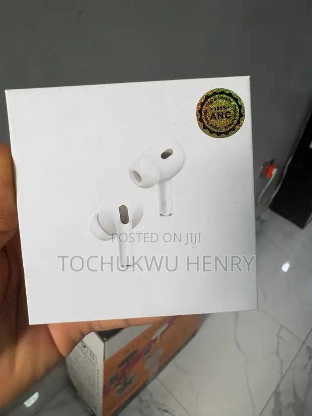 Apple AirPods Pro (2nd Gen) with MagSafe Charging Case (USB-C) - 1