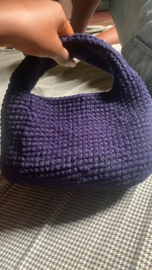 Diamond Crochet Shoulder Bag