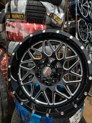 Manyan Alloy Rims na Lexus