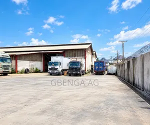 Wurin Ajiya Don Siyarwa A Ikotun, Legas