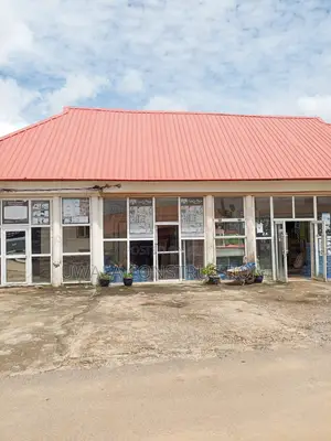 Babban Shago Don Siyarwa a Apo, Abuja