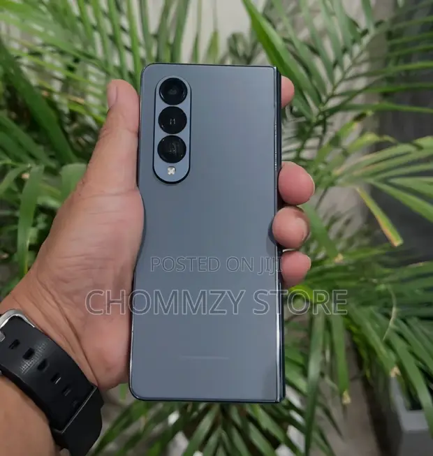 Samsung Galaxy Z Fold4 256GB Black (Foreign Used) - 1