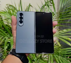 Samsung Galaxy Z Fold4 256GB Baki (An Yi Amfani Dashi A Ƙasashen Waje)