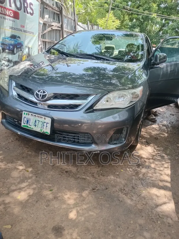Toyota Corolla 2008 Grey - 1