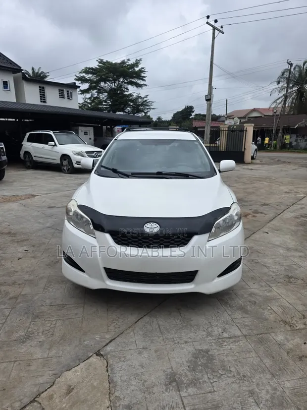Toyota Matrix S Hatchback AWD 2010 - 1