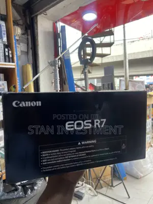 Canon EOS R7 Mirrorless Body