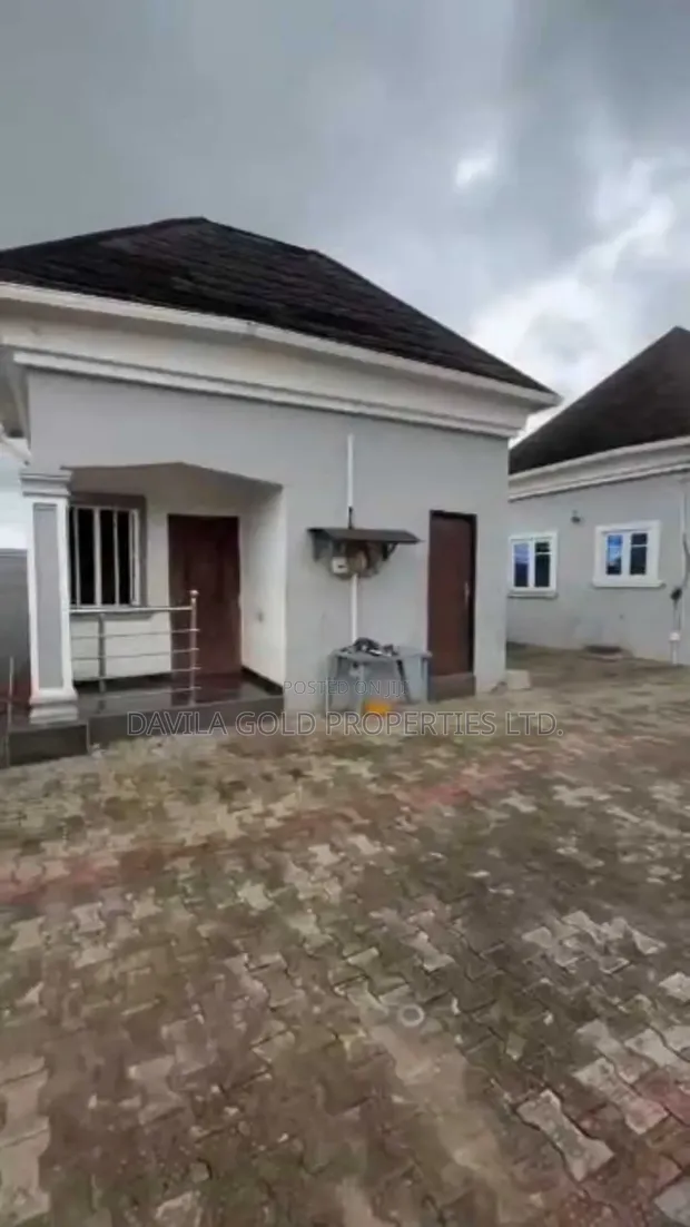 4 Bedroom Modern Bungalow da BQ, Amagba GRA, Benin City - 1