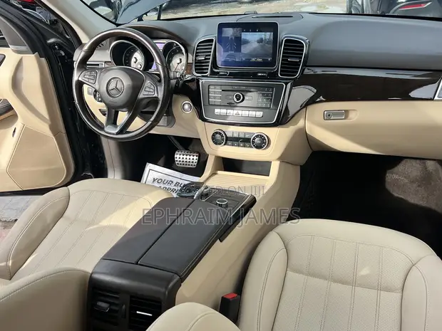 2019 Mercedes-Benz GLE 400 4MATIC Black - 1