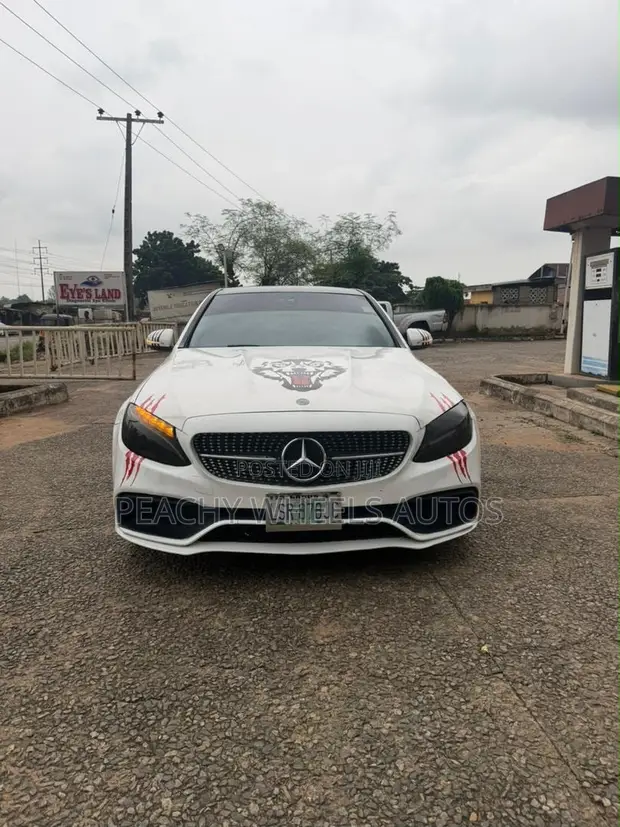 Mercedes-Benz C300 2015 White - 1