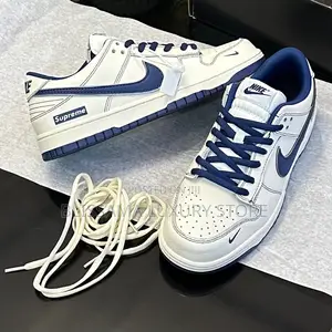 Nike Supreme Premium Men's Lace-Up Sneakers