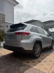 Toyota Highlander XLE 2019 Launin Azurfa - 2