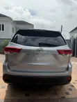 Toyota Highlander XLE 2019 Launin Azurfa - 5