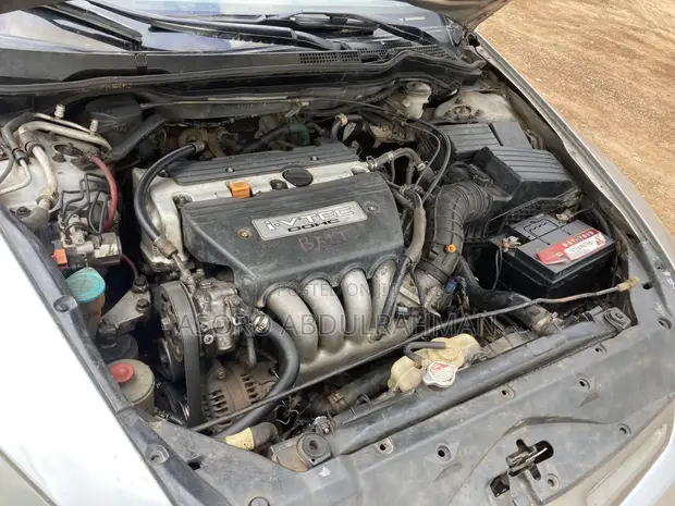 Honda Accord 2005 Silver - 1