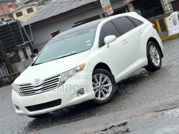 Toyota Venza Limited 2010 White - 1