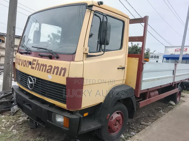 Mercedes-Benz 814 Truck Low Bed - 1