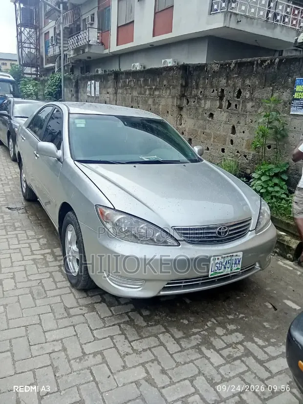 Toyota Camry 2006 Silver - 1