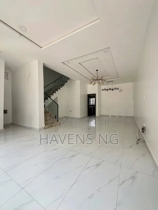 4-Bedroom Duplex da BQ a Jahi, Abuja Sayarwa - 1