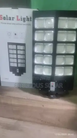 2000W Solar Street Light (20-Eye LED)