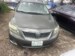 Toyota Corolla LE Sedan 2010 - Grey