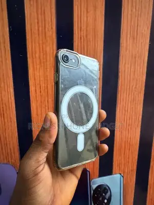 Apple iPhone 7 32GB Baki